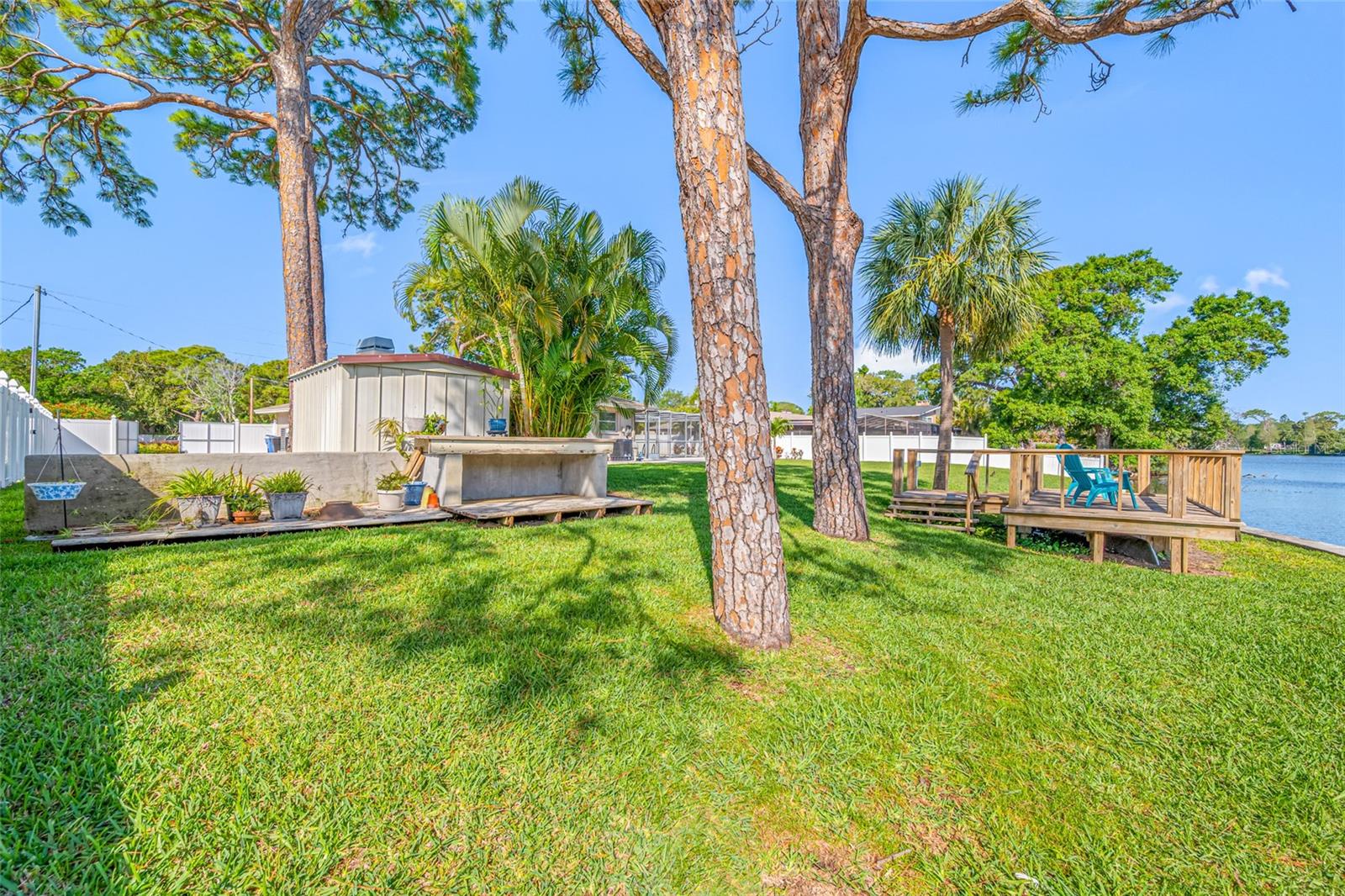 SUMMIT LAKE SEC OF LAKEWOOD ESTATES - Residential