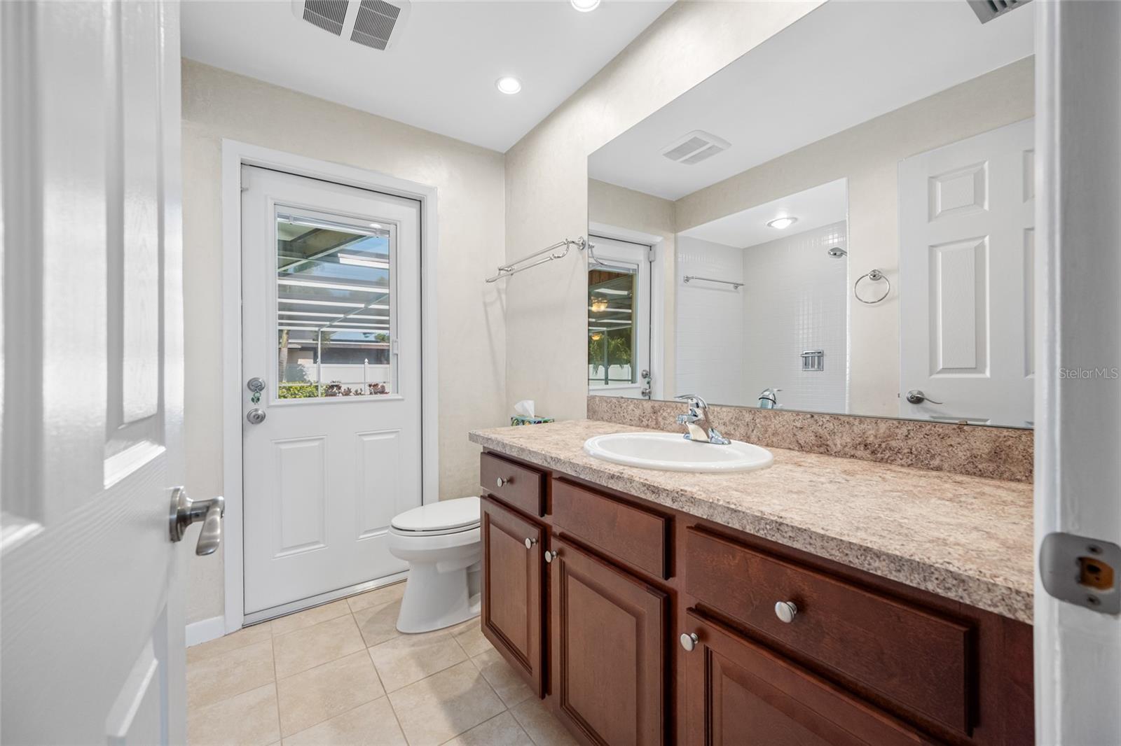 SUMMIT LAKE SEC OF LAKEWOOD ESTATES - Residential