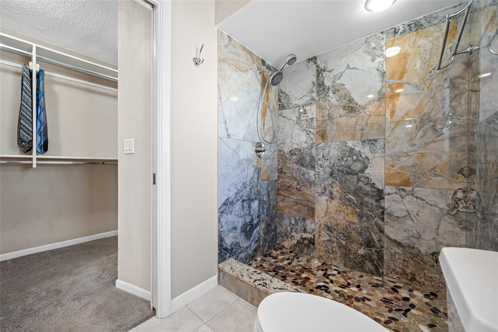 SUMMIT LAKE SEC OF LAKEWOOD ESTATES - Residential