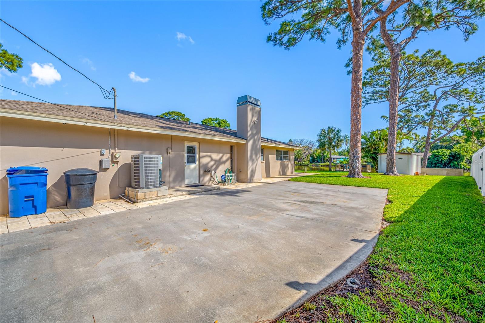 SUMMIT LAKE SEC OF LAKEWOOD ESTATES - Residential