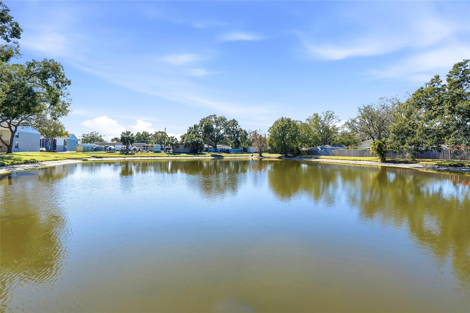 3814 N OAK DRIVE L62