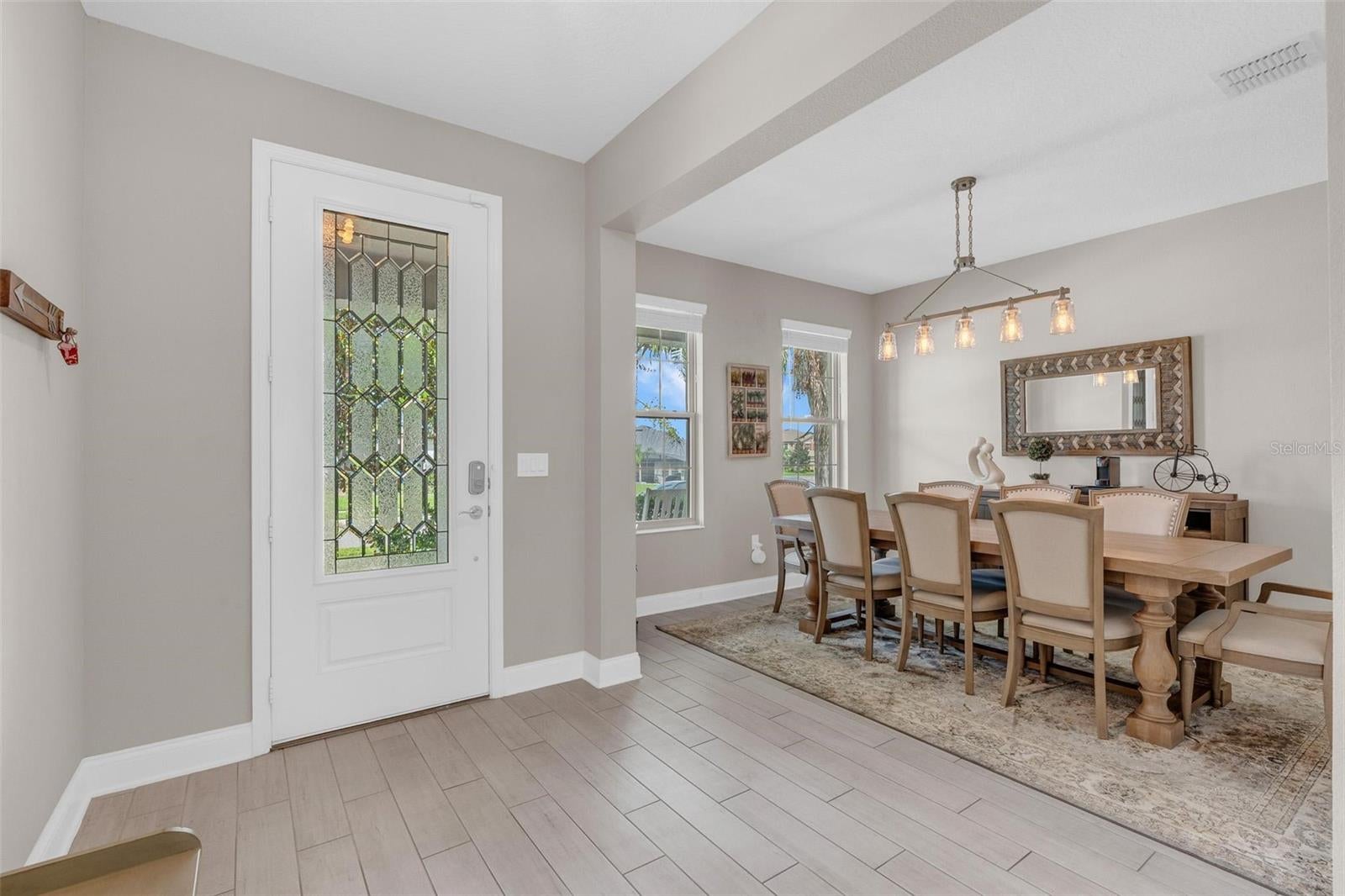 2415 SANTA VISTA LOOP