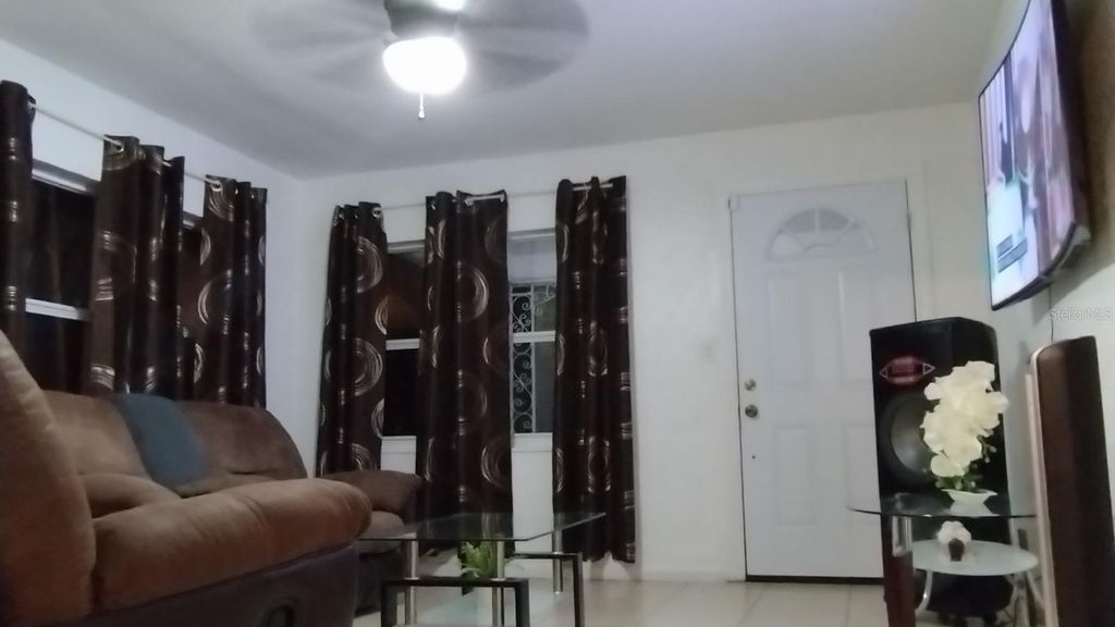 Photo of 2813 N Taliaferro Avenue, Tampa, FL 33602 (MLS # A4666501)