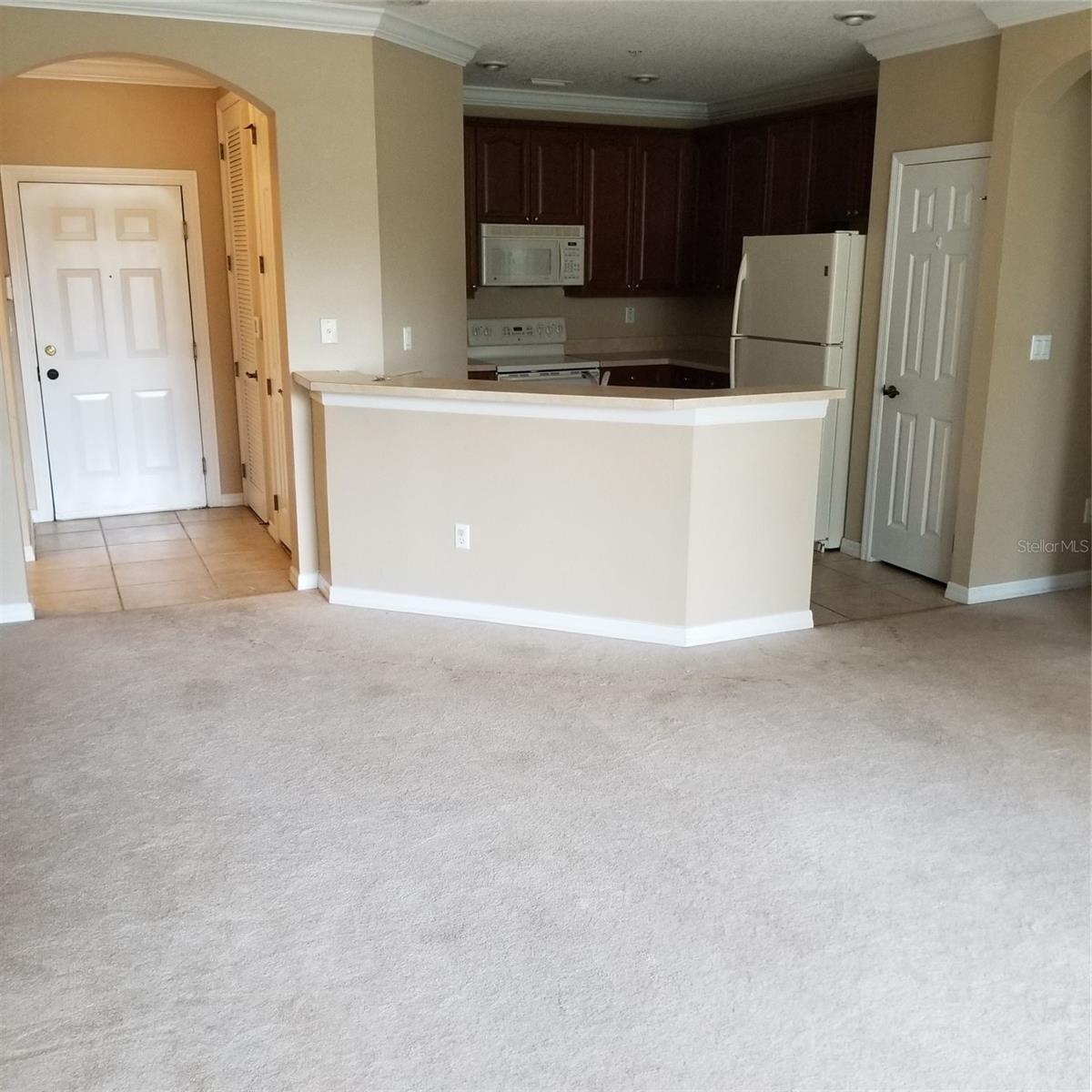 LAKESIDE/LKS/WINDERMERE - Residential Lease