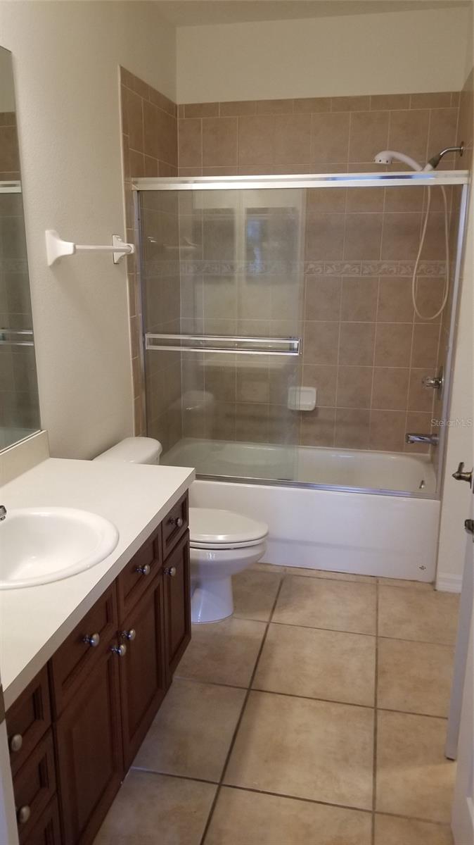 LAKESIDE/LKS/WINDERMERE - Residential Lease