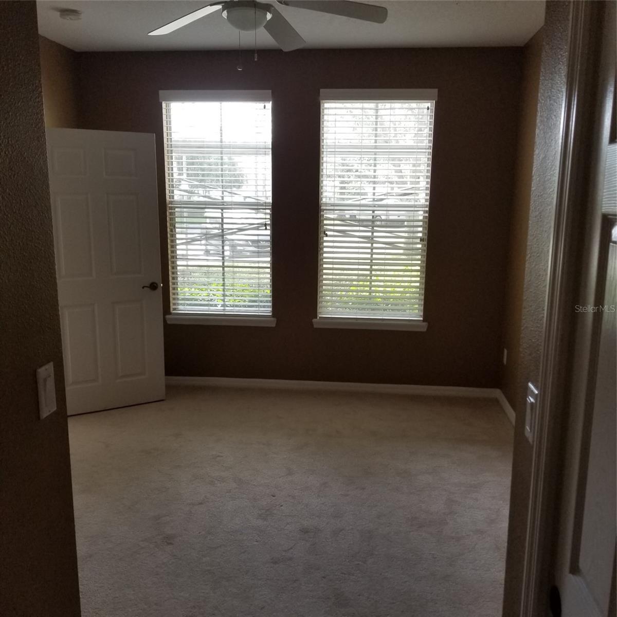 LAKESIDE/LKS/WINDERMERE - Residential Lease