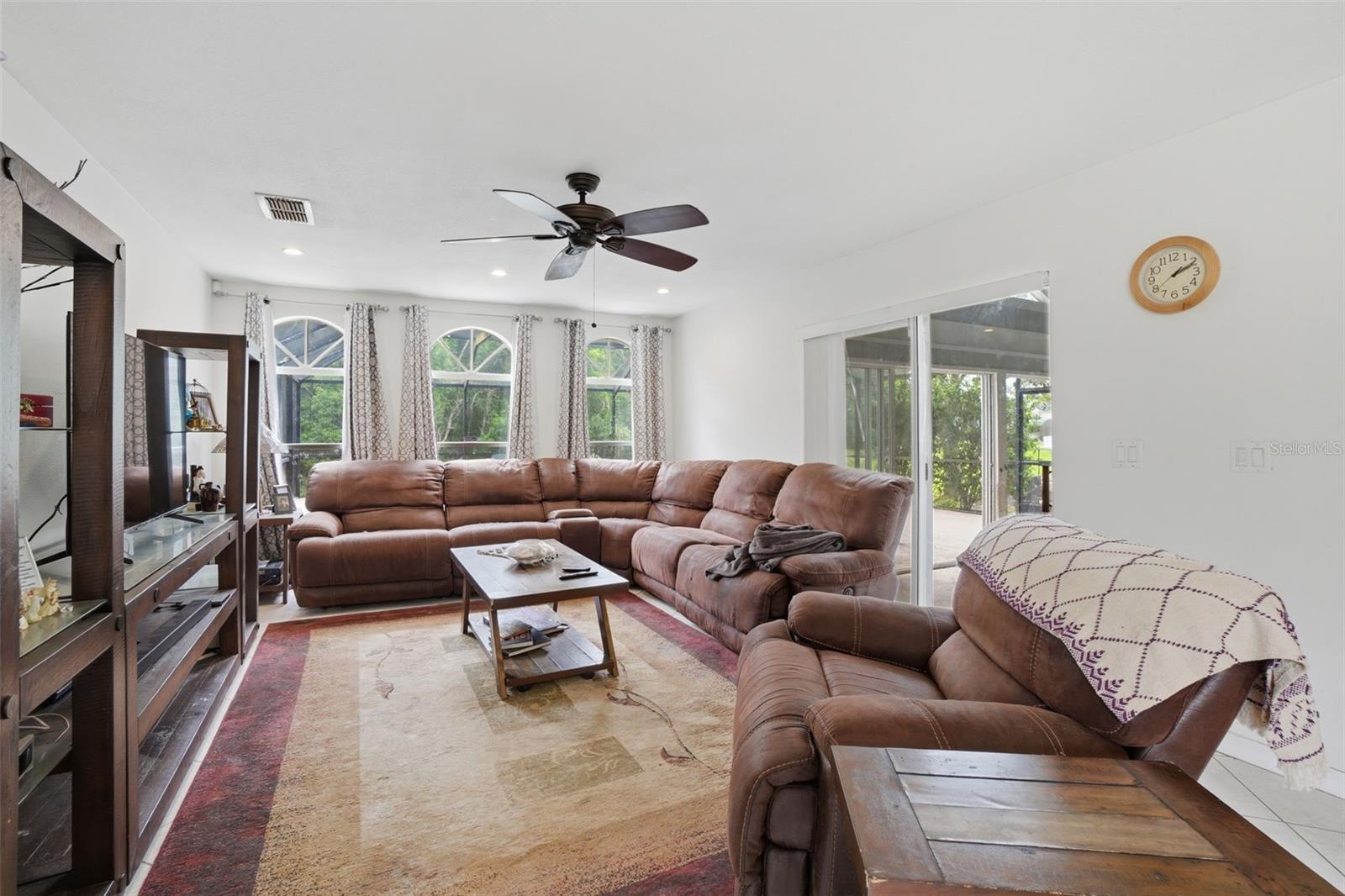 ALAFAYA WOODS PH 15 - Residential