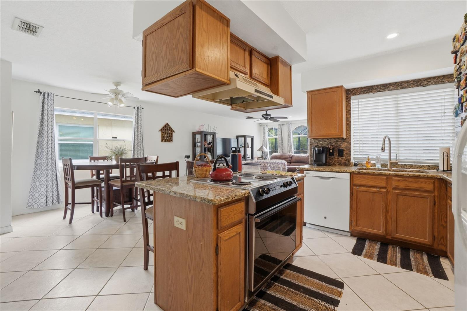 ALAFAYA WOODS PH 15 - Residential