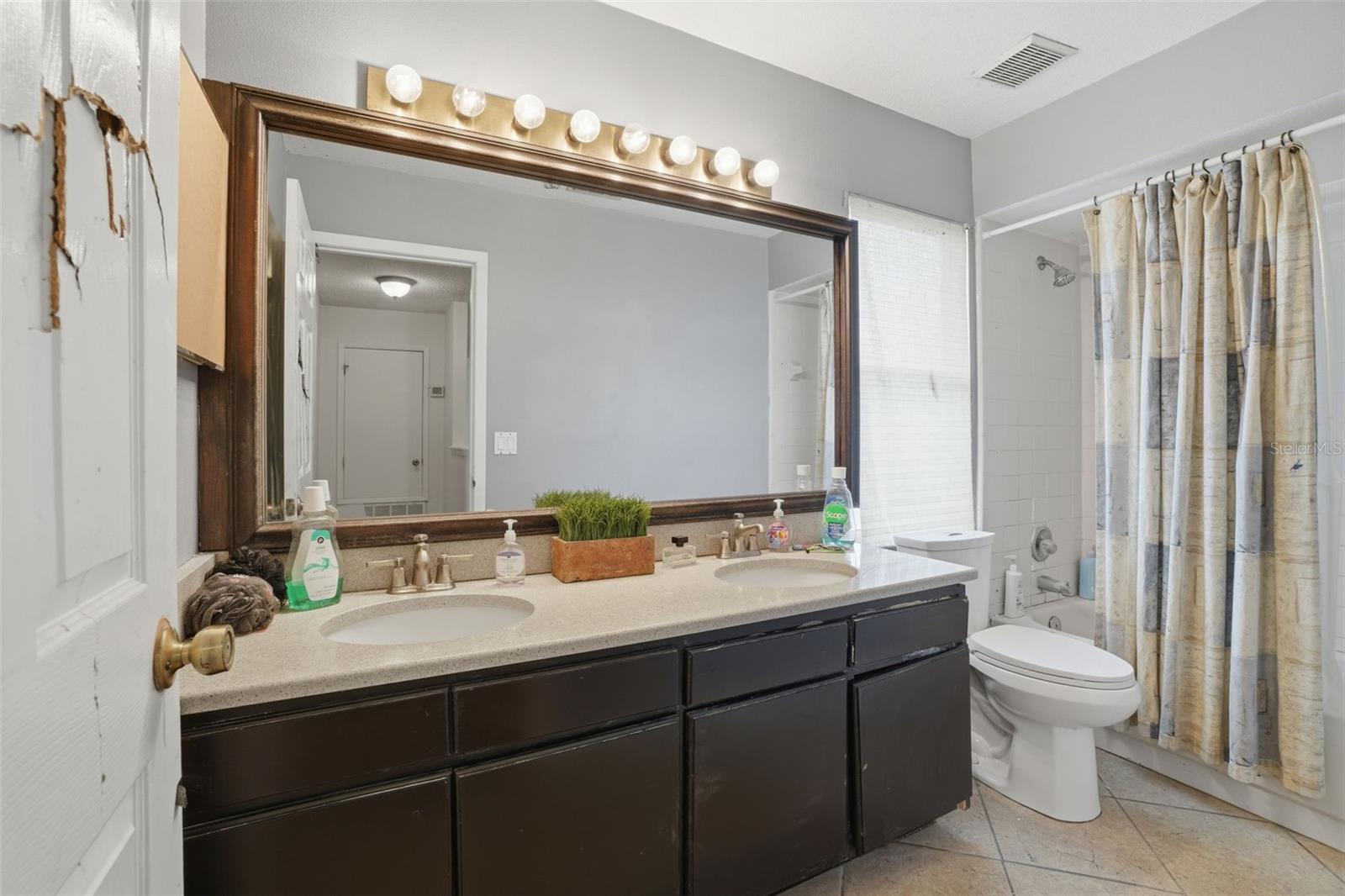 ALAFAYA WOODS PH 15 - Residential