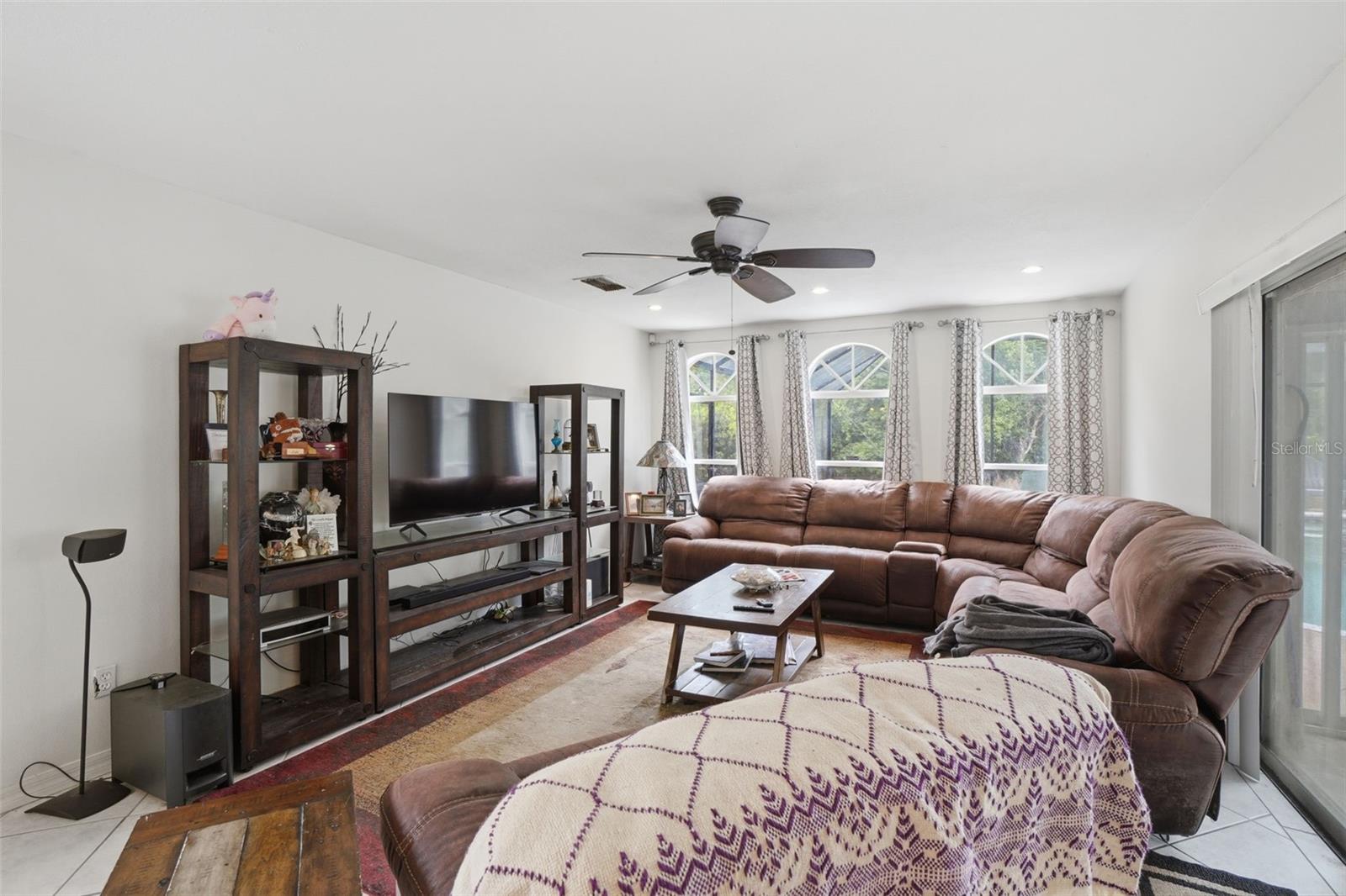 ALAFAYA WOODS PH 15 - Residential