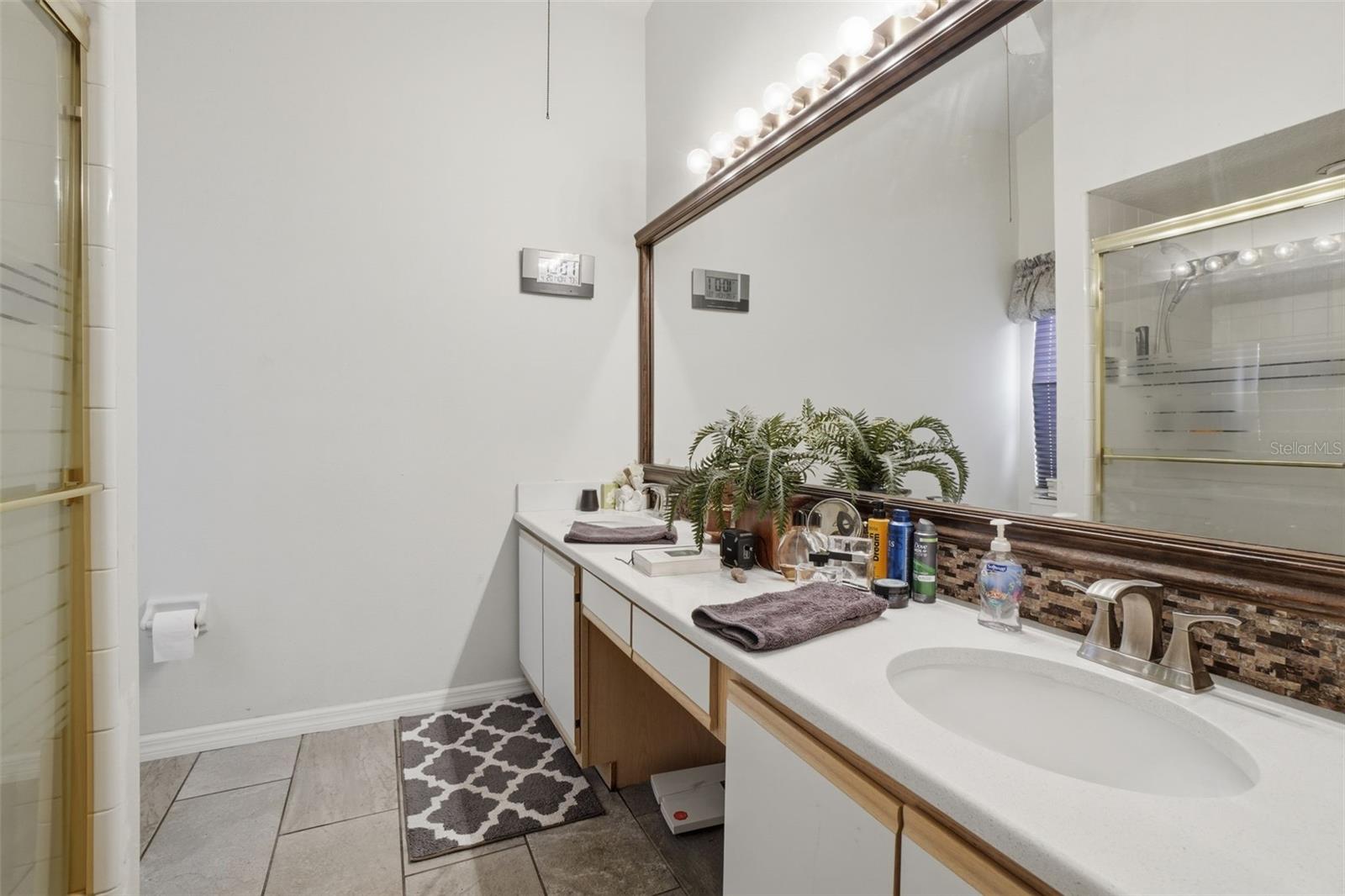 ALAFAYA WOODS PH 15 - Residential