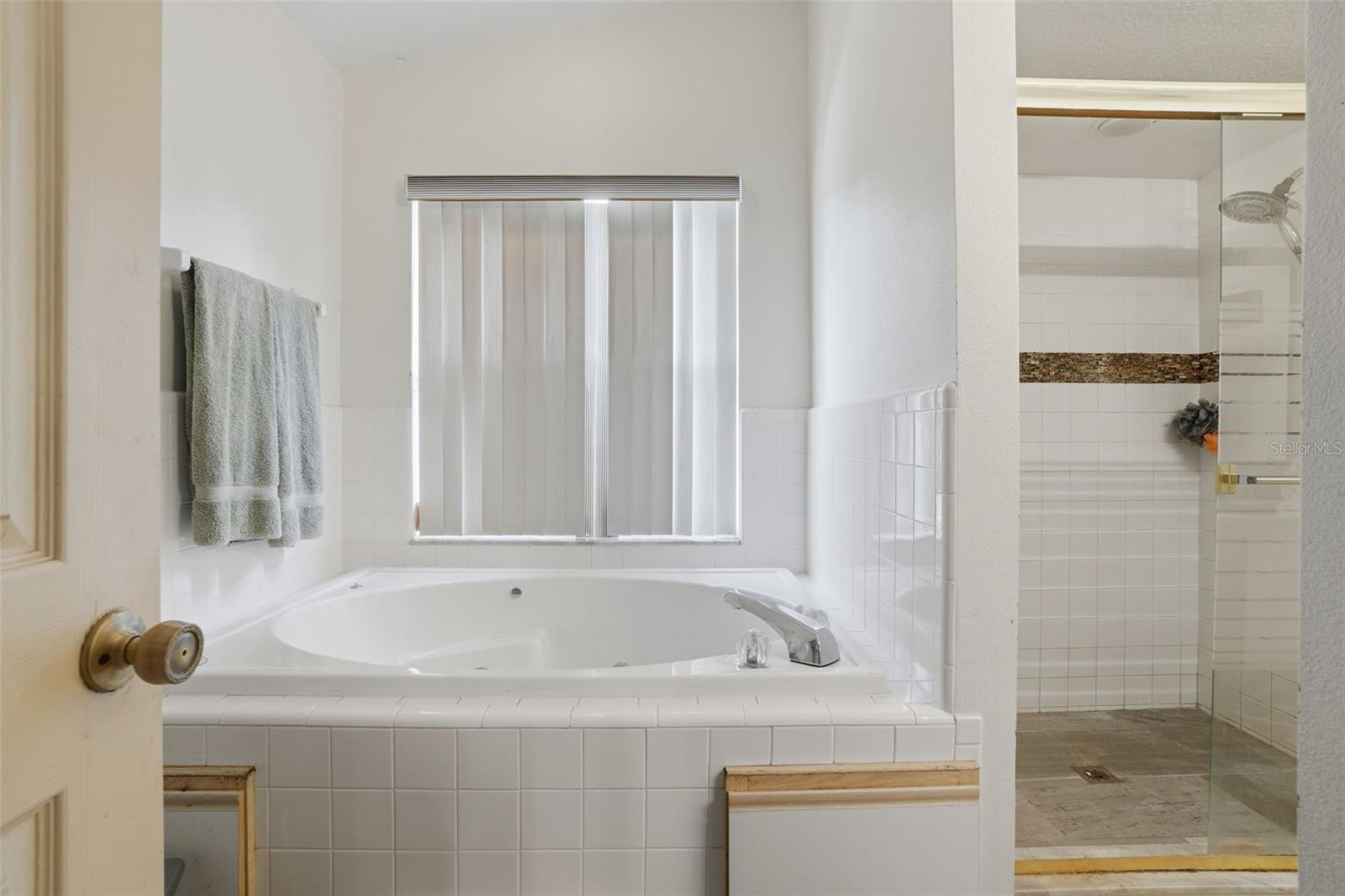 ALAFAYA WOODS PH 15 - Residential