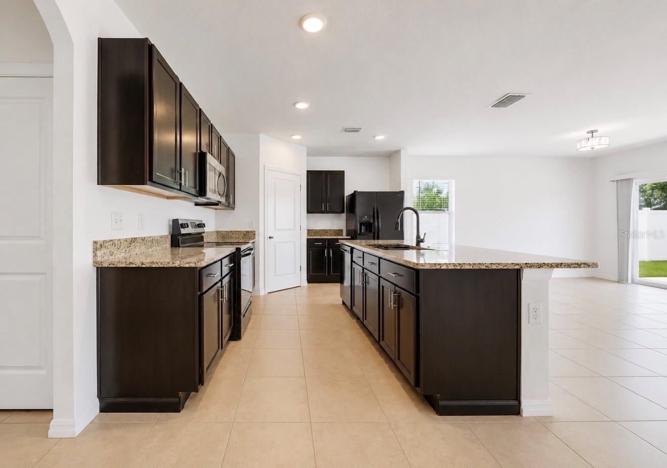 CARLTON LAKES WEST PH 2B - Residential