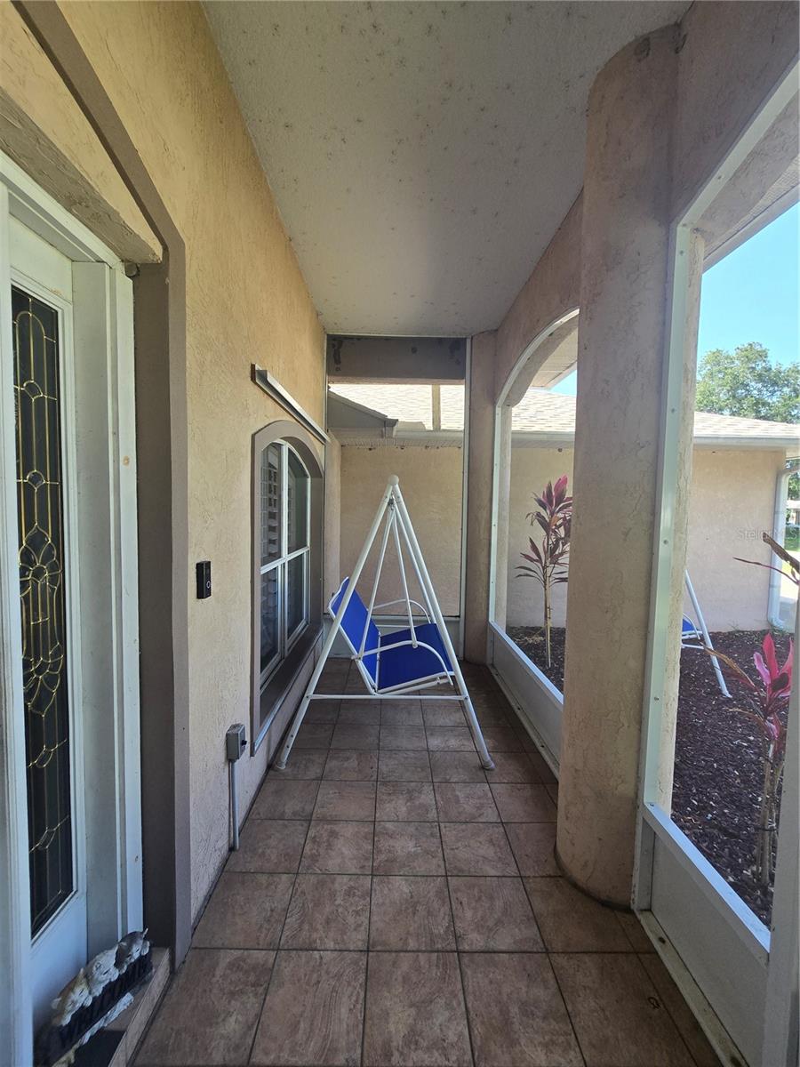 2530 TAMARIND DRIVE