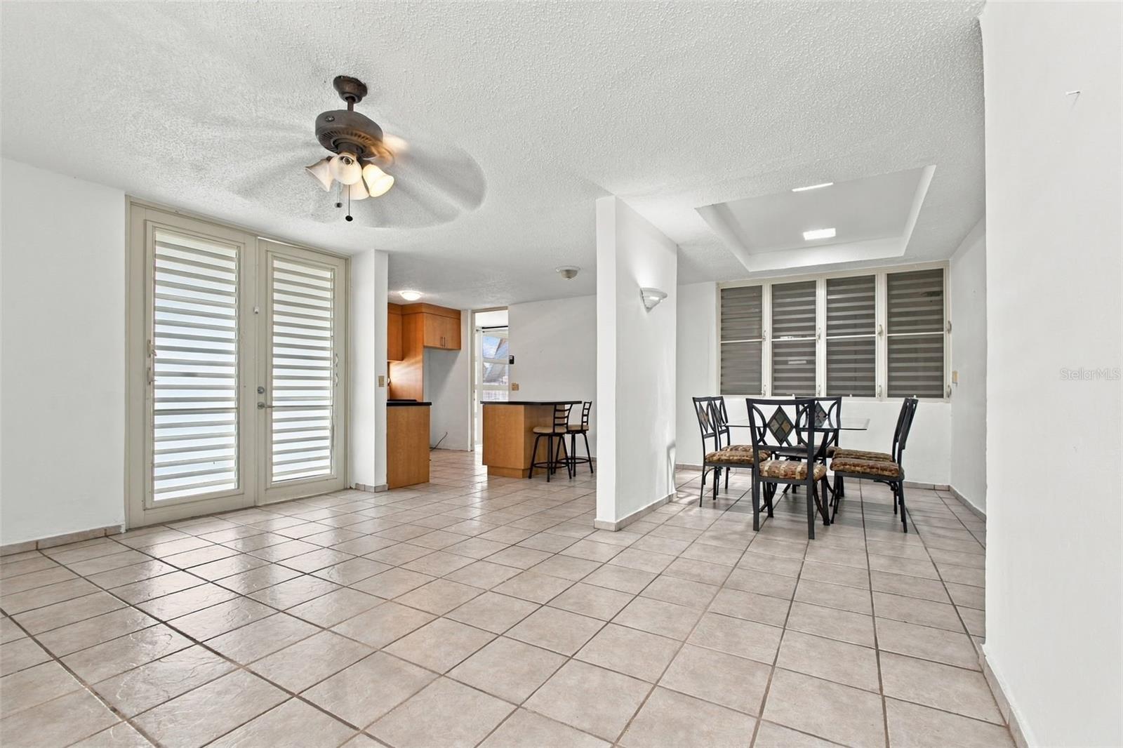 W-1 Ruiz Soler Ave. JARDINES DE CAPARRA DEV.