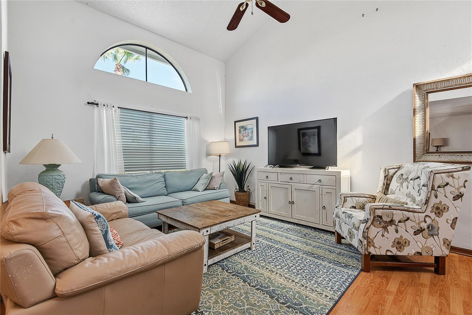 1752 WINDSONG CIRCLE