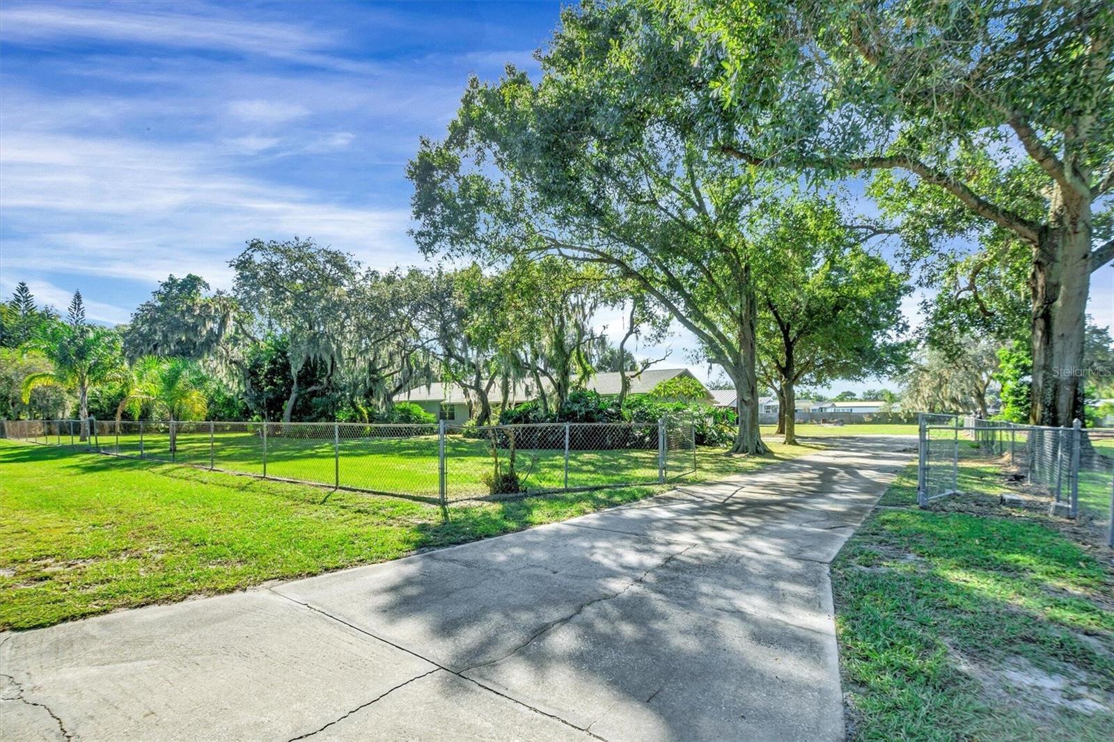 EMERALD ACRES - Residential