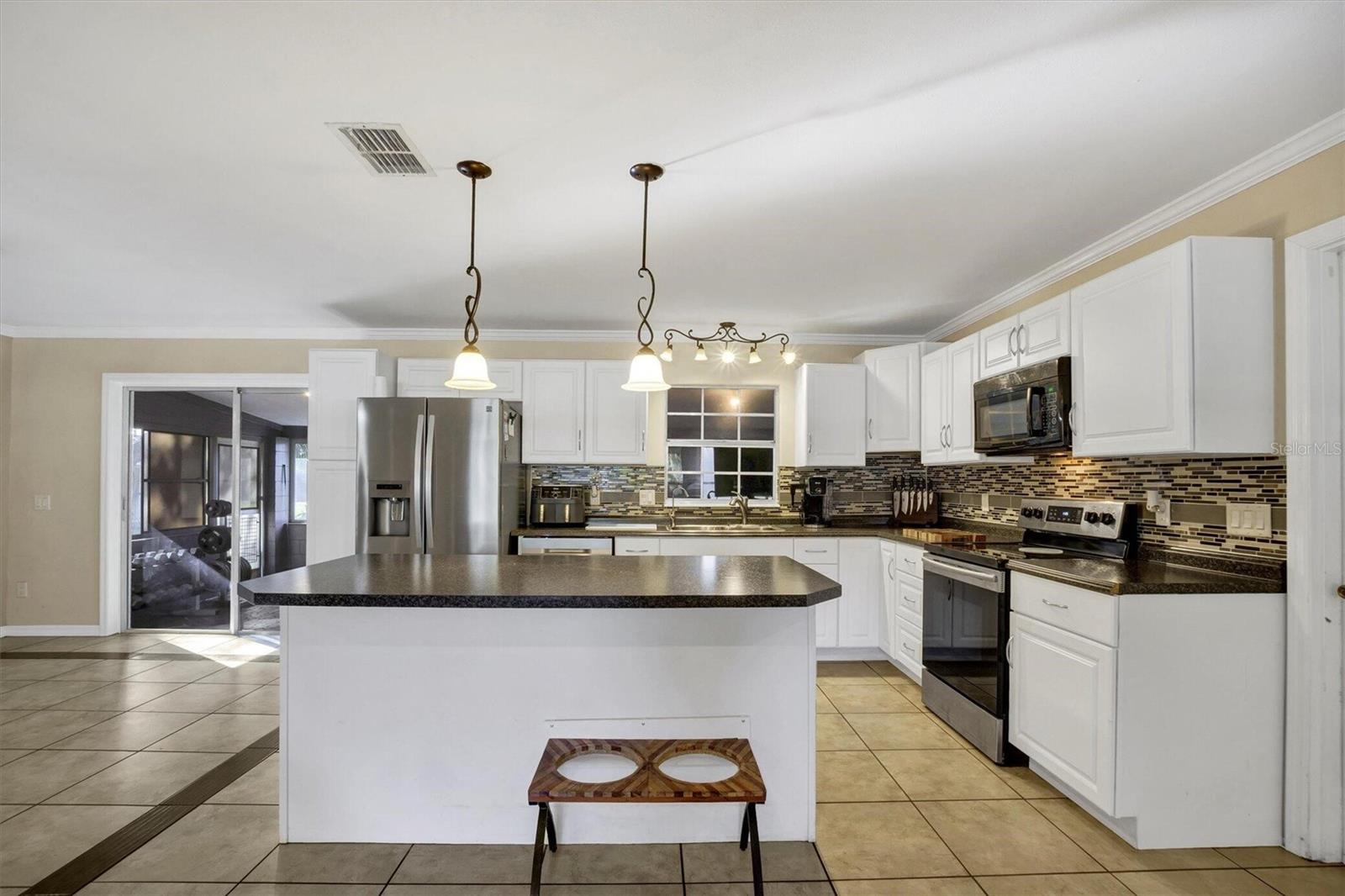 EMERALD ACRES - Residential