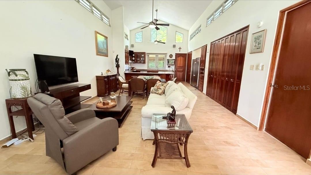 CALLE VANDA - Residential