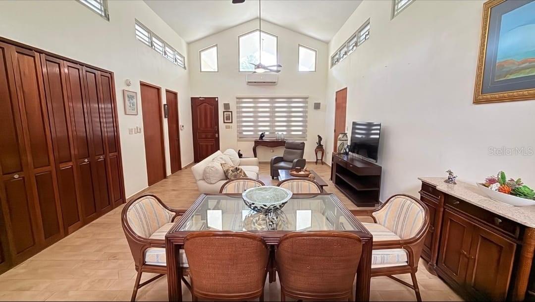 CALLE VANDA - Residential