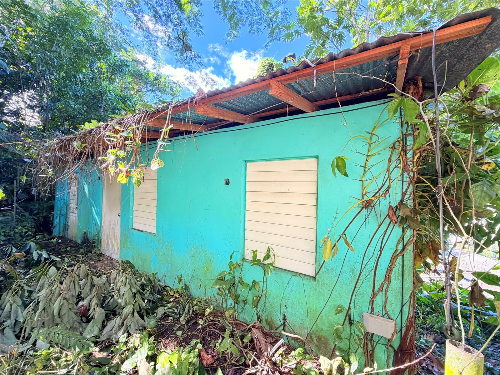 LOS FRAILES WARD - Residential