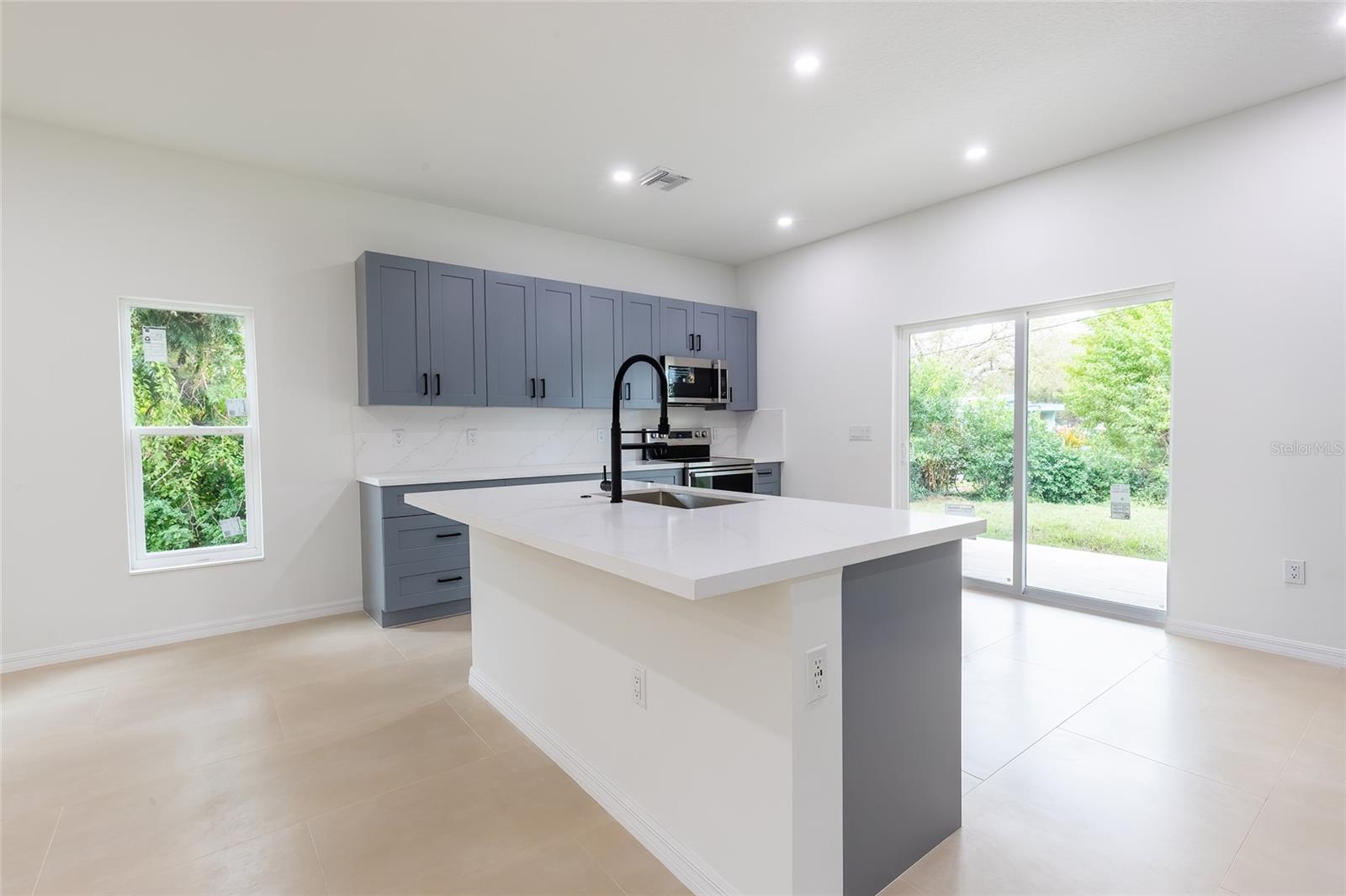 LAKE SEBRING ESTATES - Residential