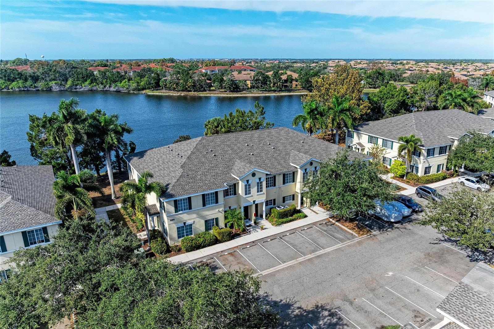 THE TWNHMS AT LIGHTHOUSE COVE IV - Residential