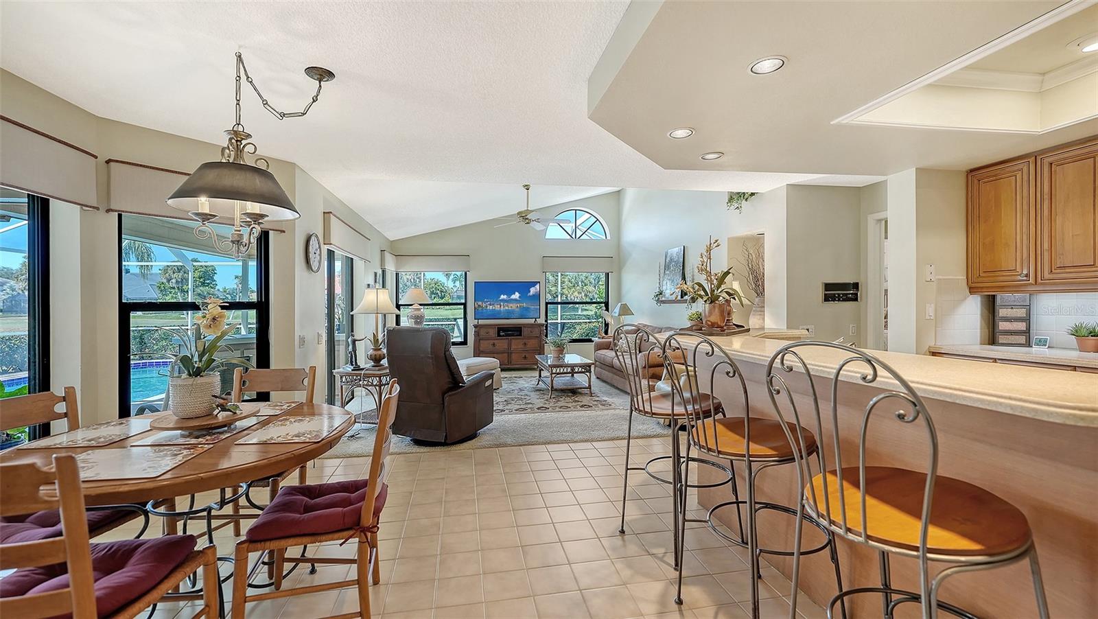 COUNTRY CLUB OF SARASOTA THE - Residential