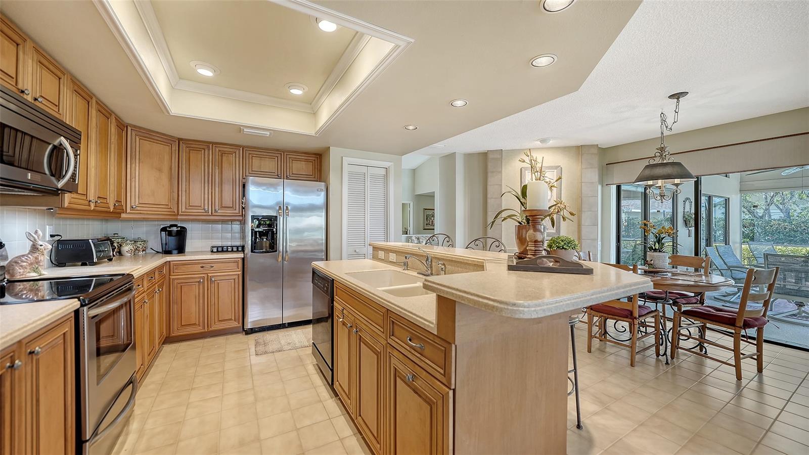 COUNTRY CLUB OF SARASOTA THE - Residential