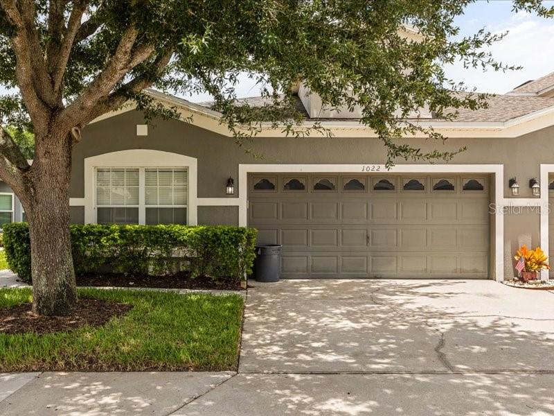 This is truly a must see! Amazing ONE-STORY, This meticulously maintained 3 bedroom, 2 bathroom townhome, with expansive 2 car garage is ideally located in the secure, gated Greystone Community in Sanford. Upon entry, you’ll be greeted by a spacious, open floor plan that flows seamlessly between the living, dining, and kitchen areas—perfect for both everyday living and entertaining. The well-appointed kitchen boasts ample counter space and cabinetry, making meal prep a breeze. The large master suite is a true retreat, featuring a generous walk-in closet and a luxurious en-suite bathroom with dual sinks, a soaking tub and a separate shower, offering the perfect space to unwind. Two additional bedrooms are equally airy and share a well-maintained second bathroom. Stunning crown molding in every room. Enjoy your private backyard, ideal for relaxing or entertaining. The home also includes a 2-car garage, providing plenty of space for your vehicles and storage. The Gated Greystone Community has everything you need from large lap pool, fitness room, playground and large recreation center. Luxury living to the fullest. Right next to Mike Kirby Park with playground, beach volleyball, fitness area and walking trail. Convenient to shopping, highways, and A Rated Seminole County Schools. 30 minutes to the beach and to Disney World. Book your private viewing today before it’s too late!