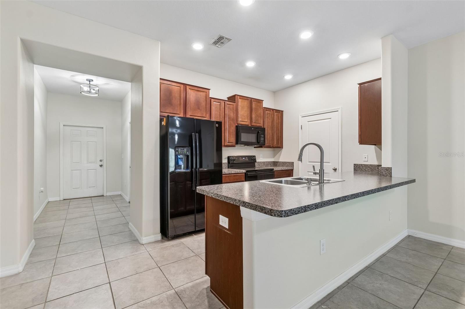 RIVERVIEW LAKES - Residential