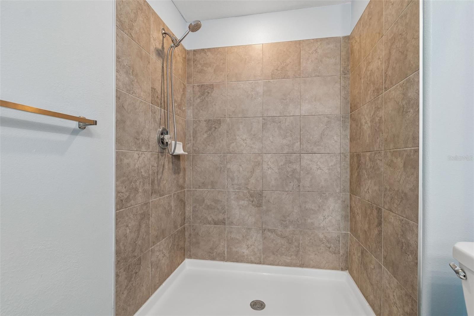 RIVERVIEW LAKES - Residential