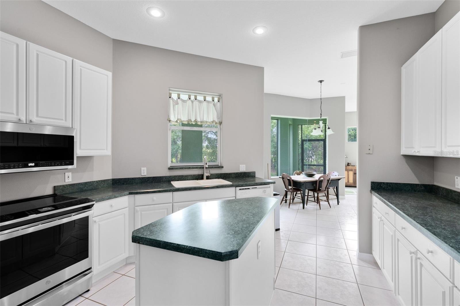 HAMMOCK POINTE UNIT 2 - Residential