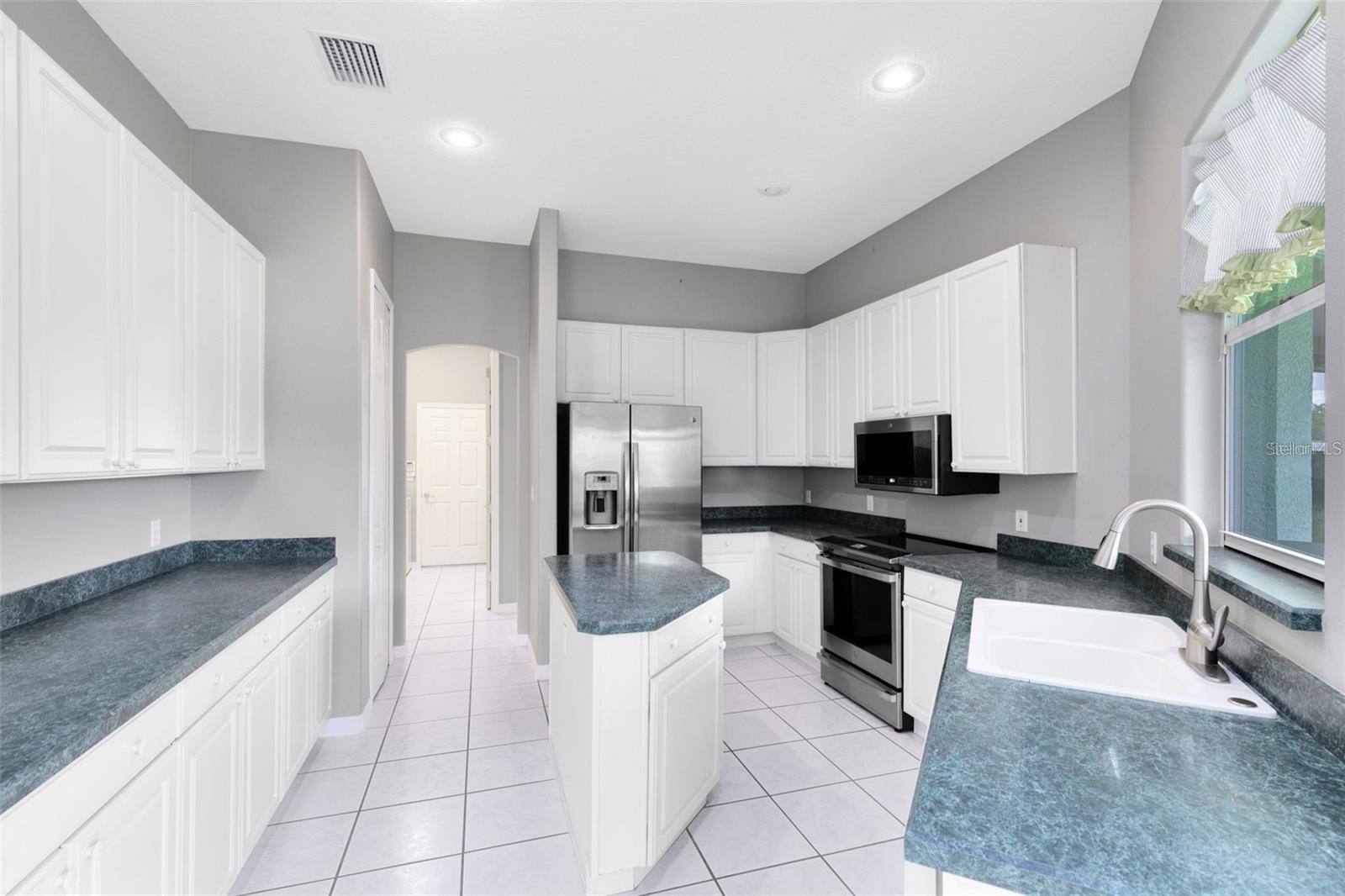 HAMMOCK POINTE UNIT 2 - Residential