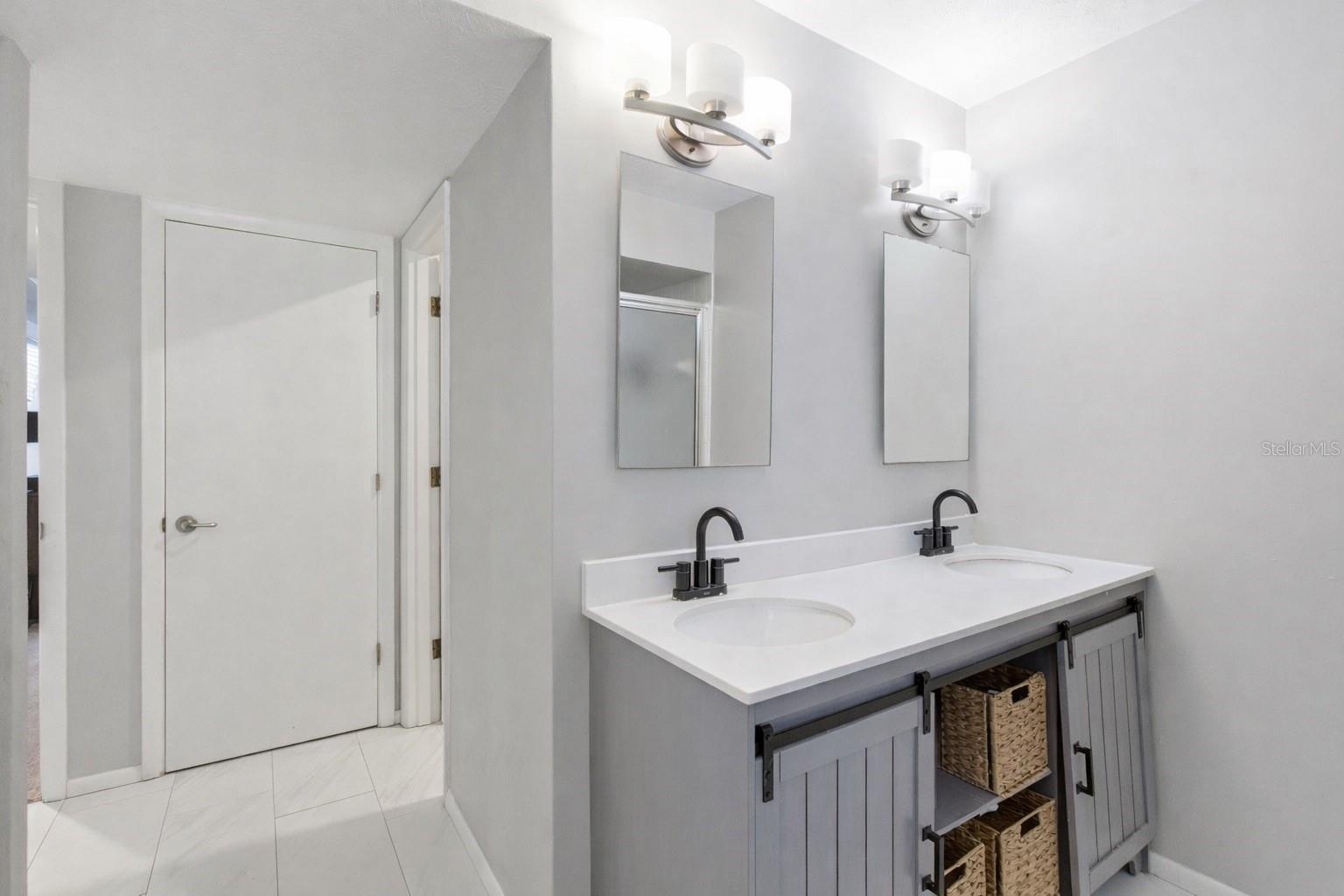 SORRENTO PLACE - Residential