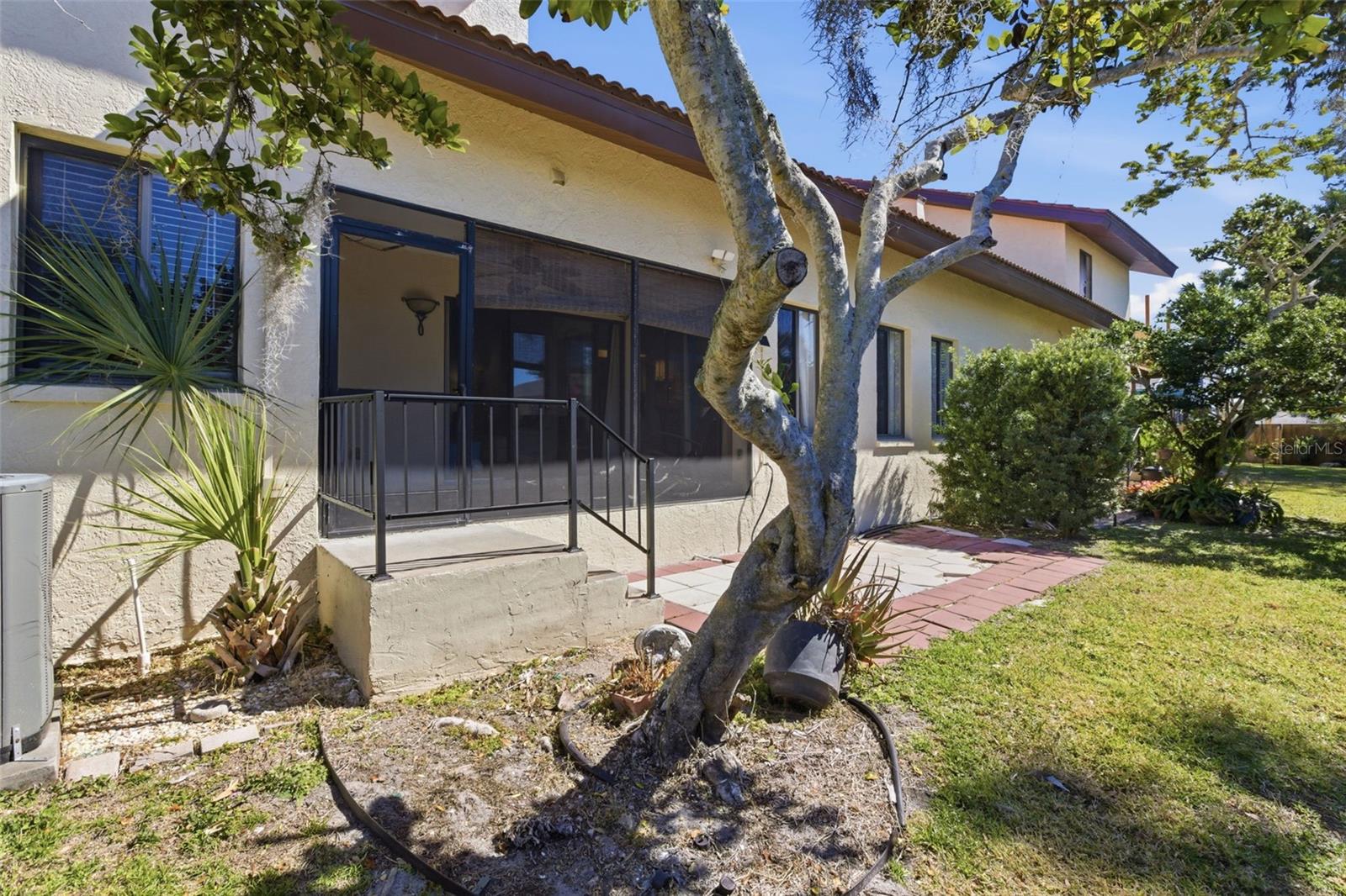 SORRENTO PLACE - Residential