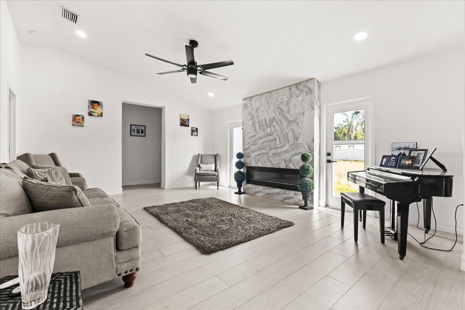UNPLATTED - Residential