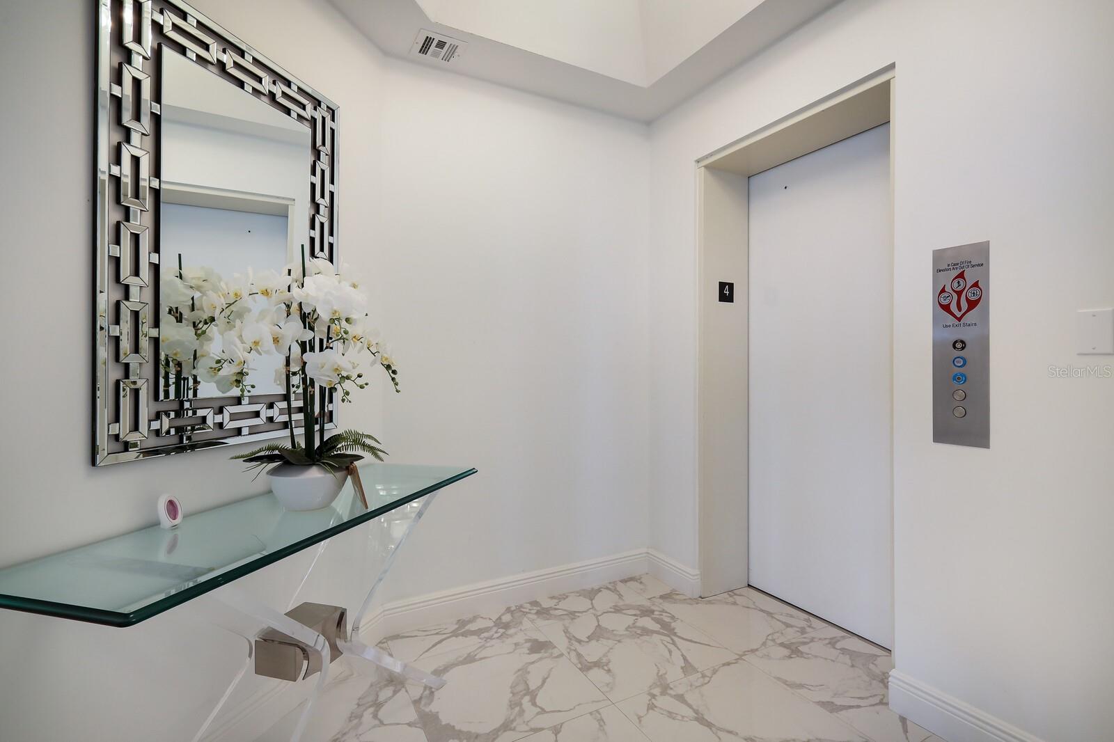 L AMBIANCE AT LONGBOAT KEY CLUB PH 01 - Residential