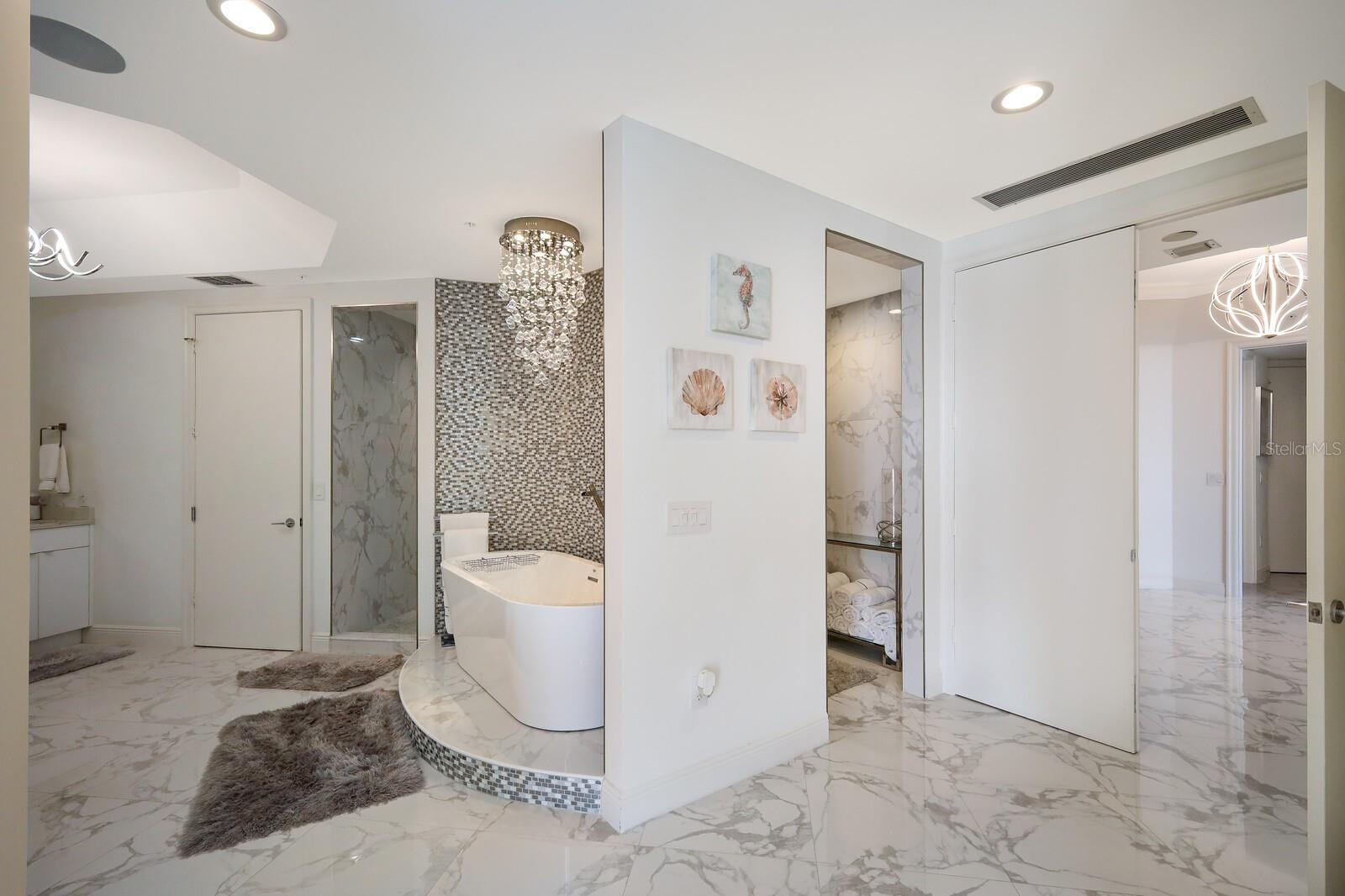 L AMBIANCE AT LONGBOAT KEY CLUB PH 01 - Residential