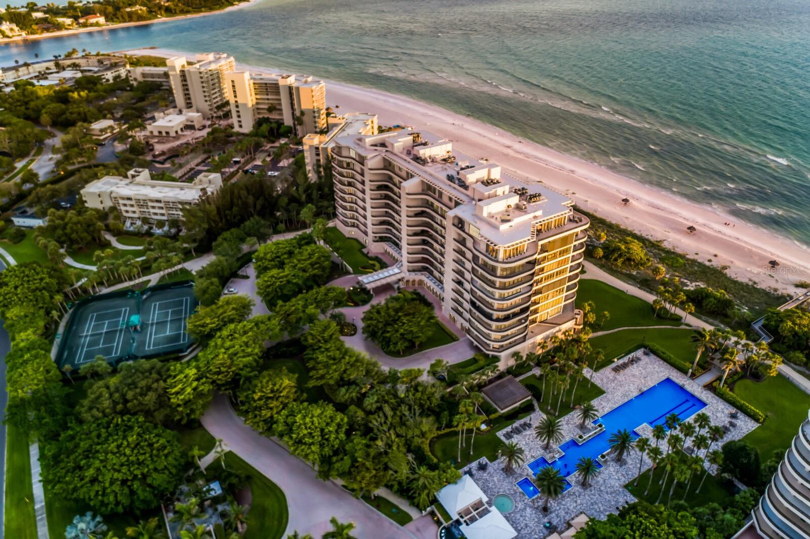 L AMBIANCE AT LONGBOAT KEY CLUB PH 01 - Residential