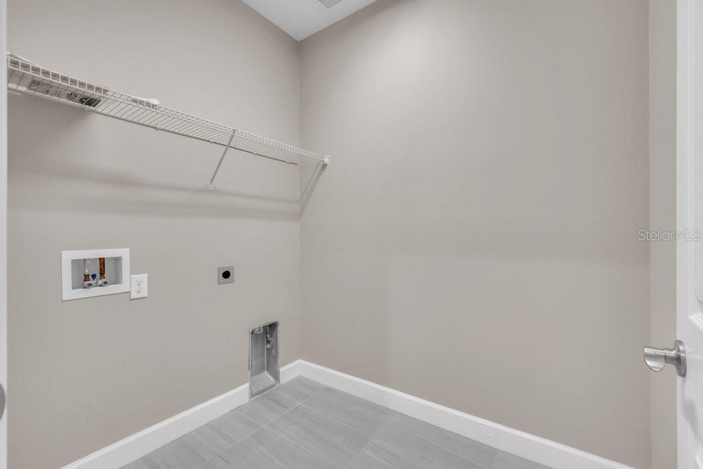 FISHHAWK RANCH TOWNCENTER PH 2B - Residential