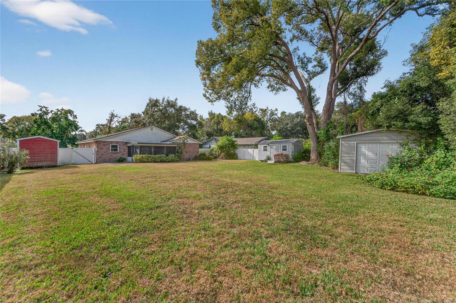 WOODARDS MANOR - Residential