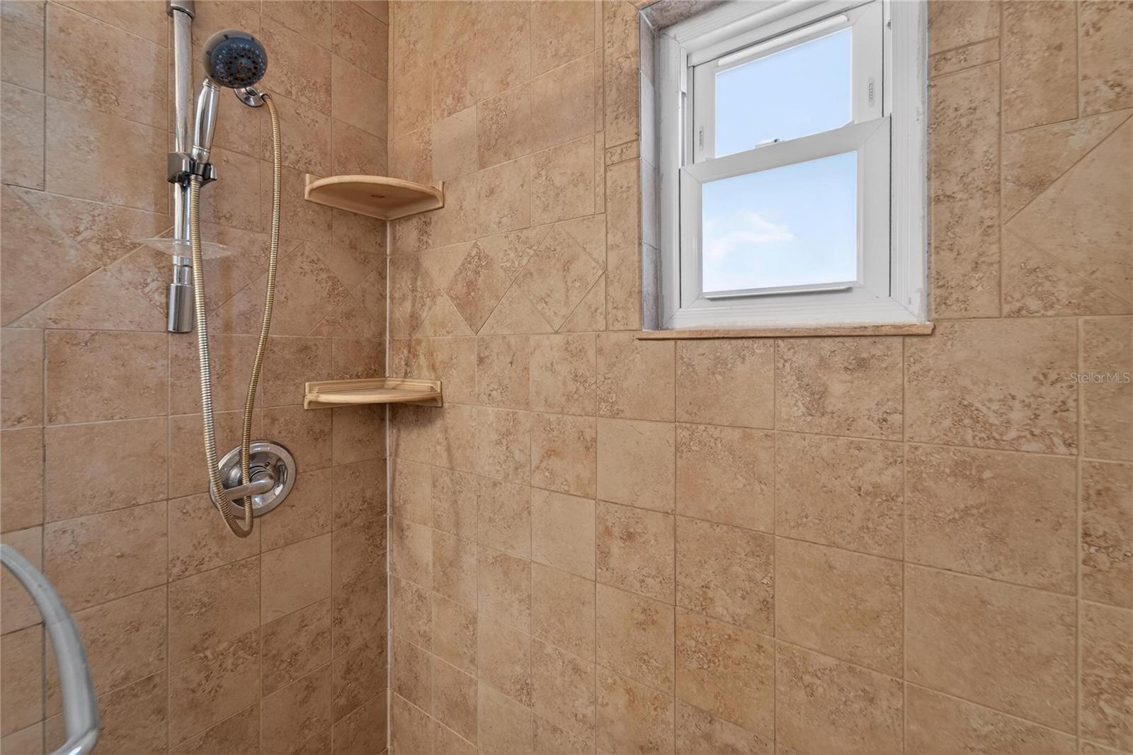 WOODARDS MANOR - Residential