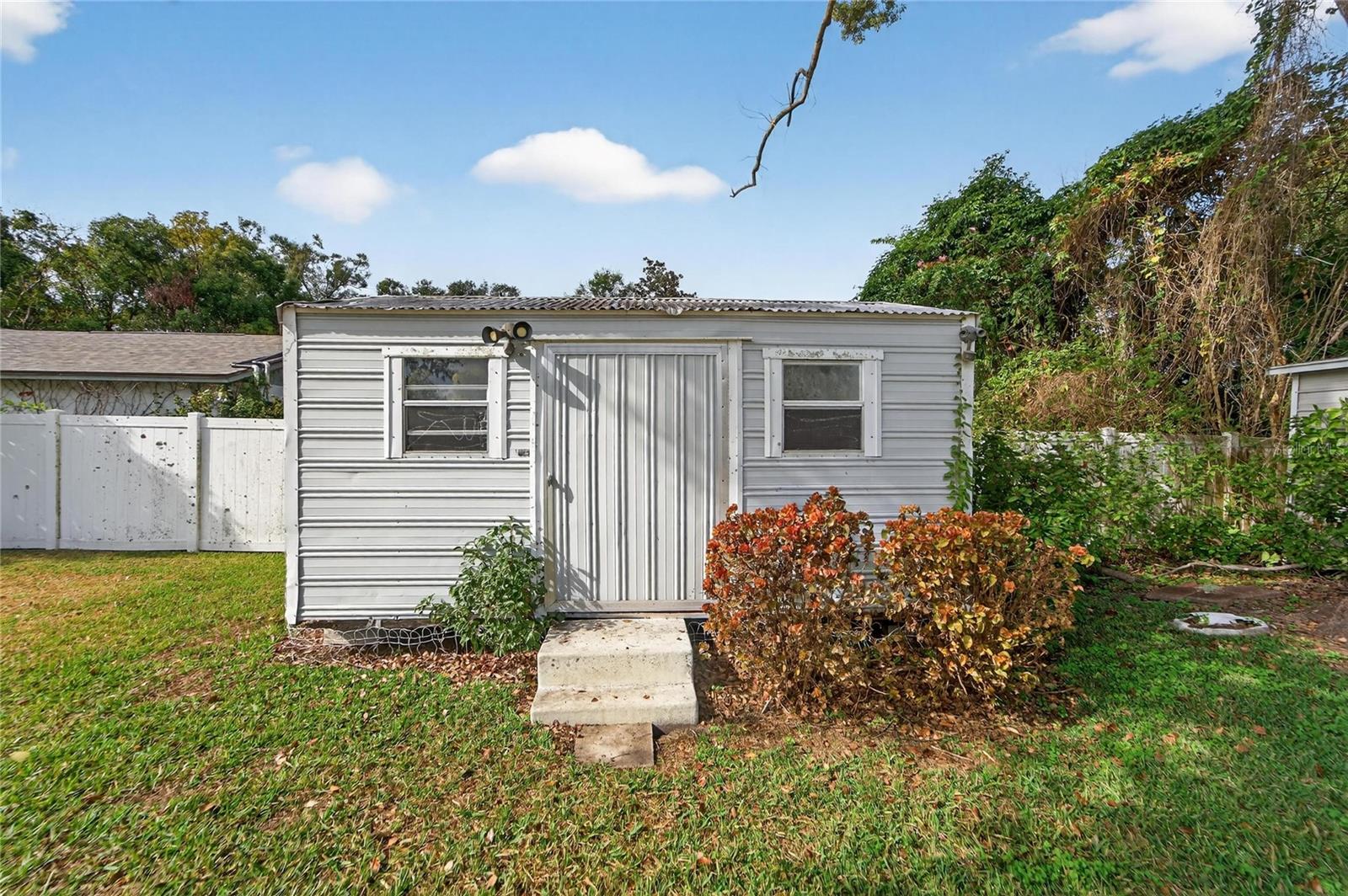 WOODARDS MANOR - Residential