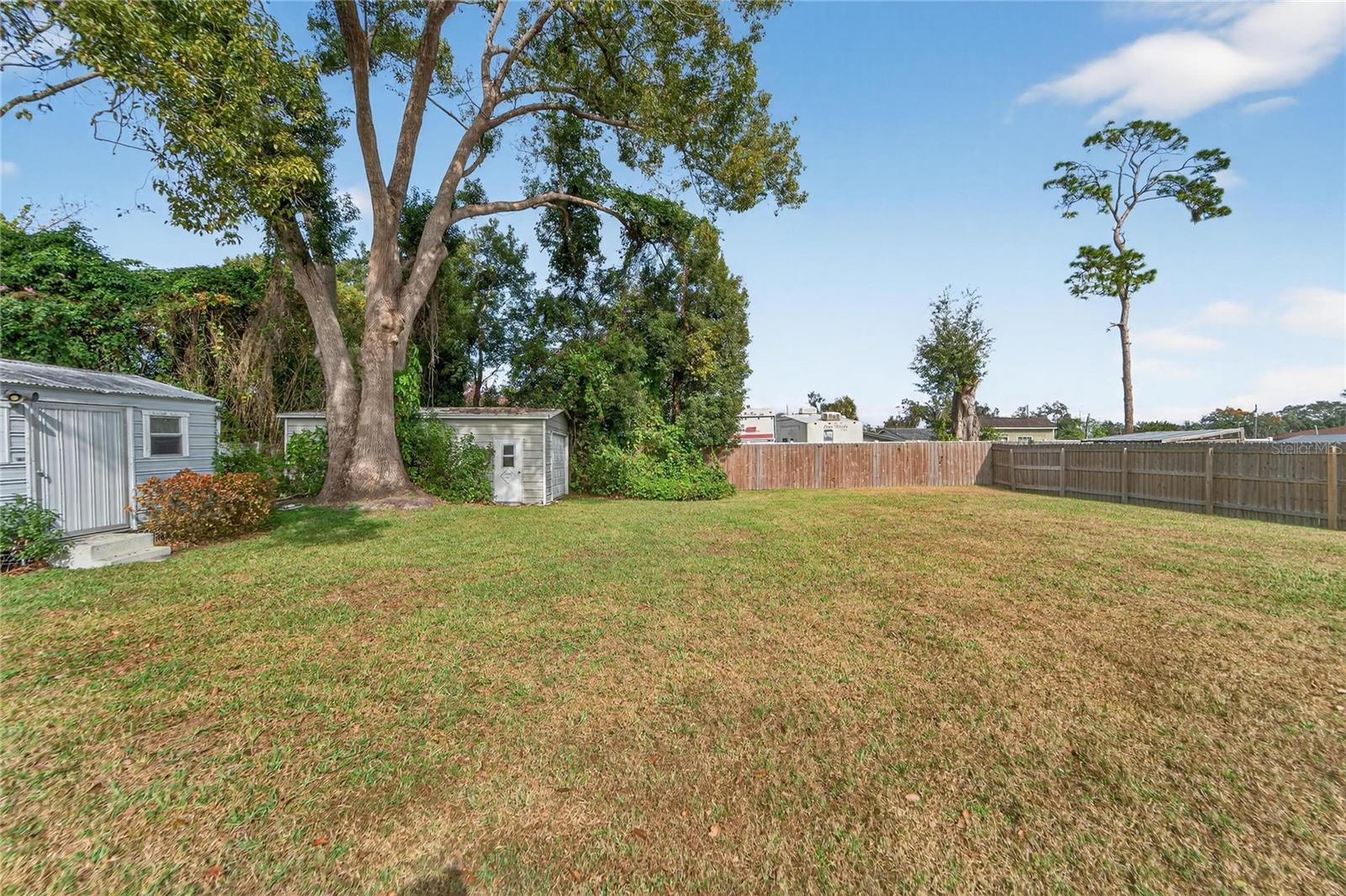 WOODARDS MANOR - Residential