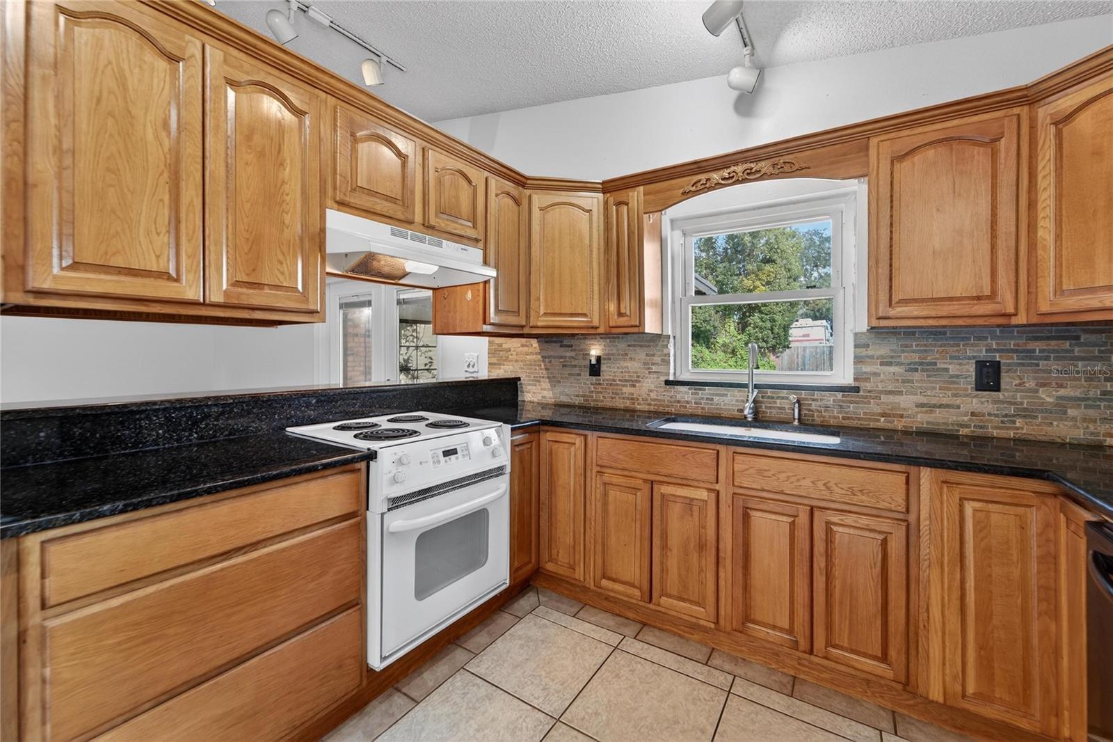 WOODARDS MANOR - Residential