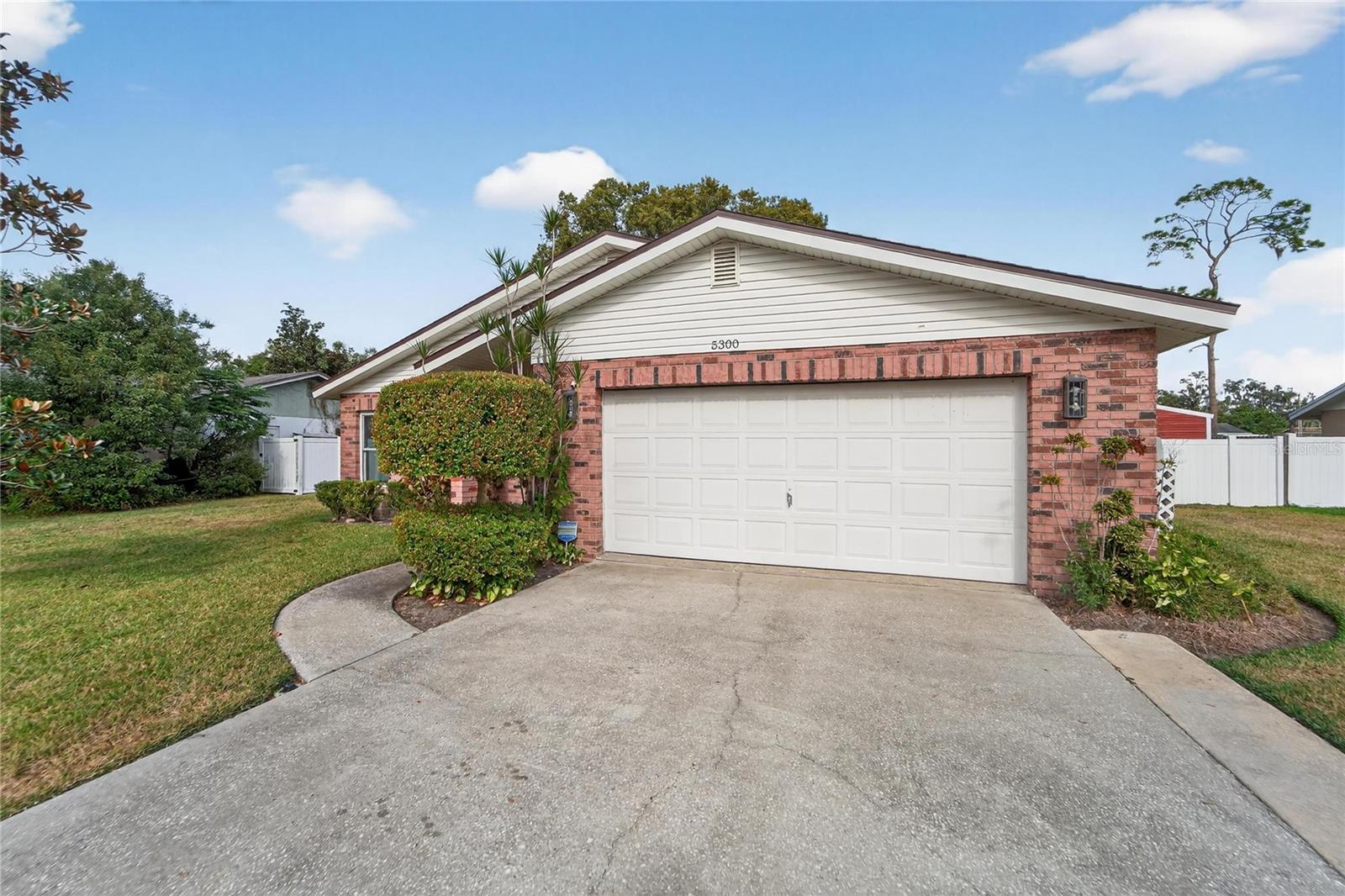 WOODARDS MANOR - Residential