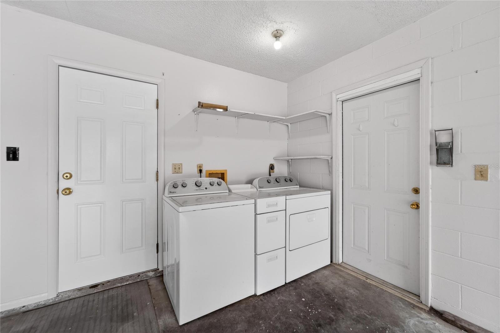 WOODARDS MANOR - Residential