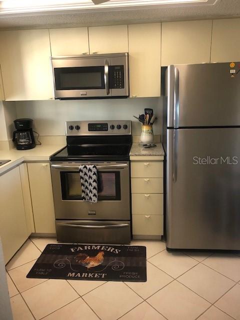 LIDO TOWERS - Residential Lease