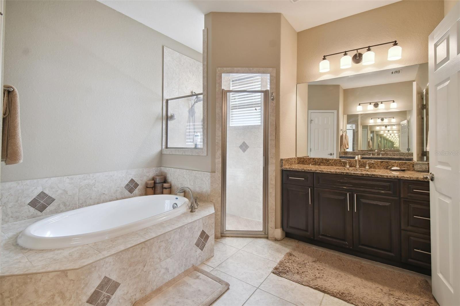 HARTFORD ESTATES - Residential Lease